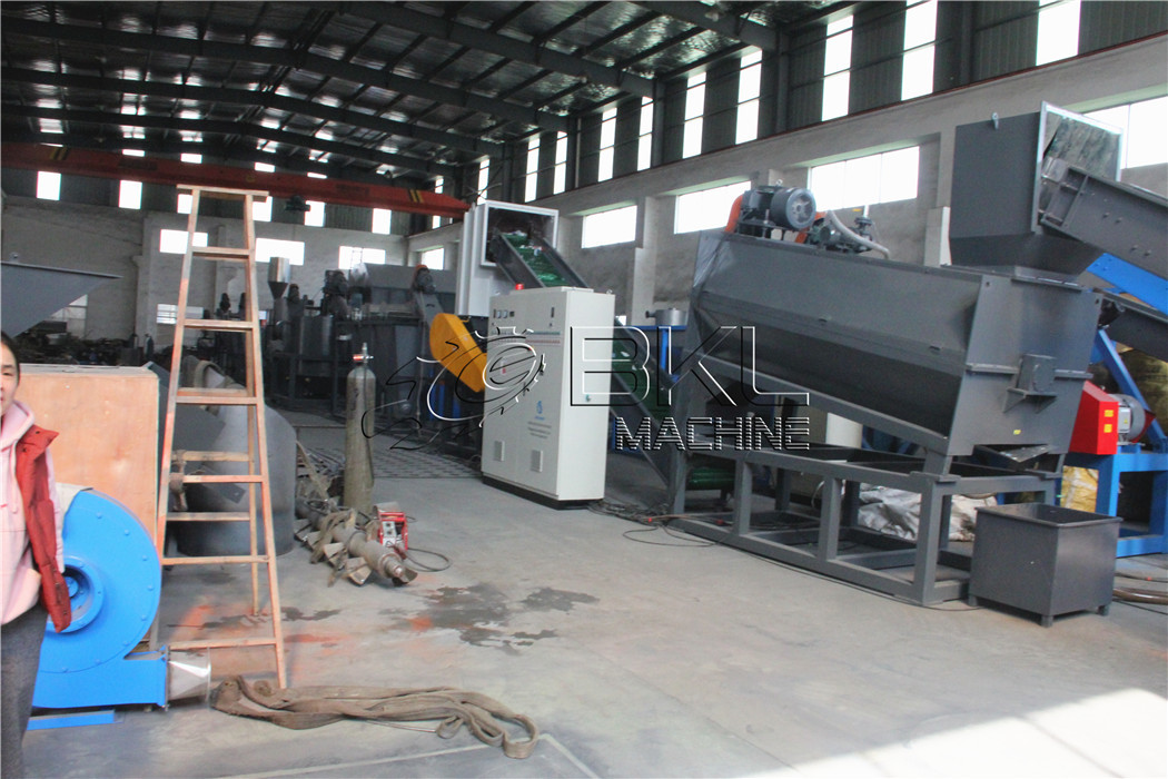 PET 7m3 Hr Plastic Waste Recycling Machine Washing 12mm Manufactures