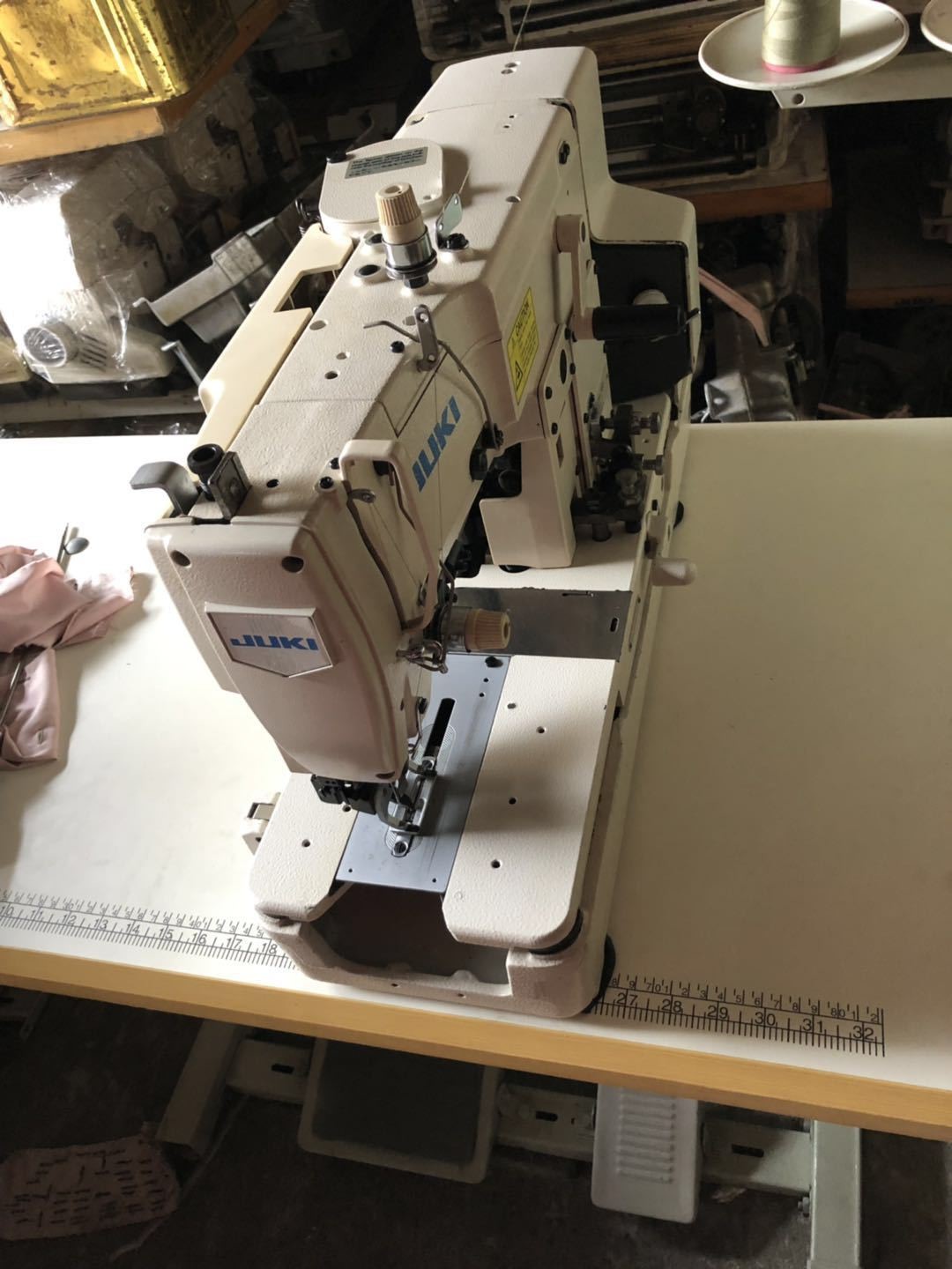  Used 781 Juki Button Hole Sewing Machine Servo Control Power Saving Manufactures
