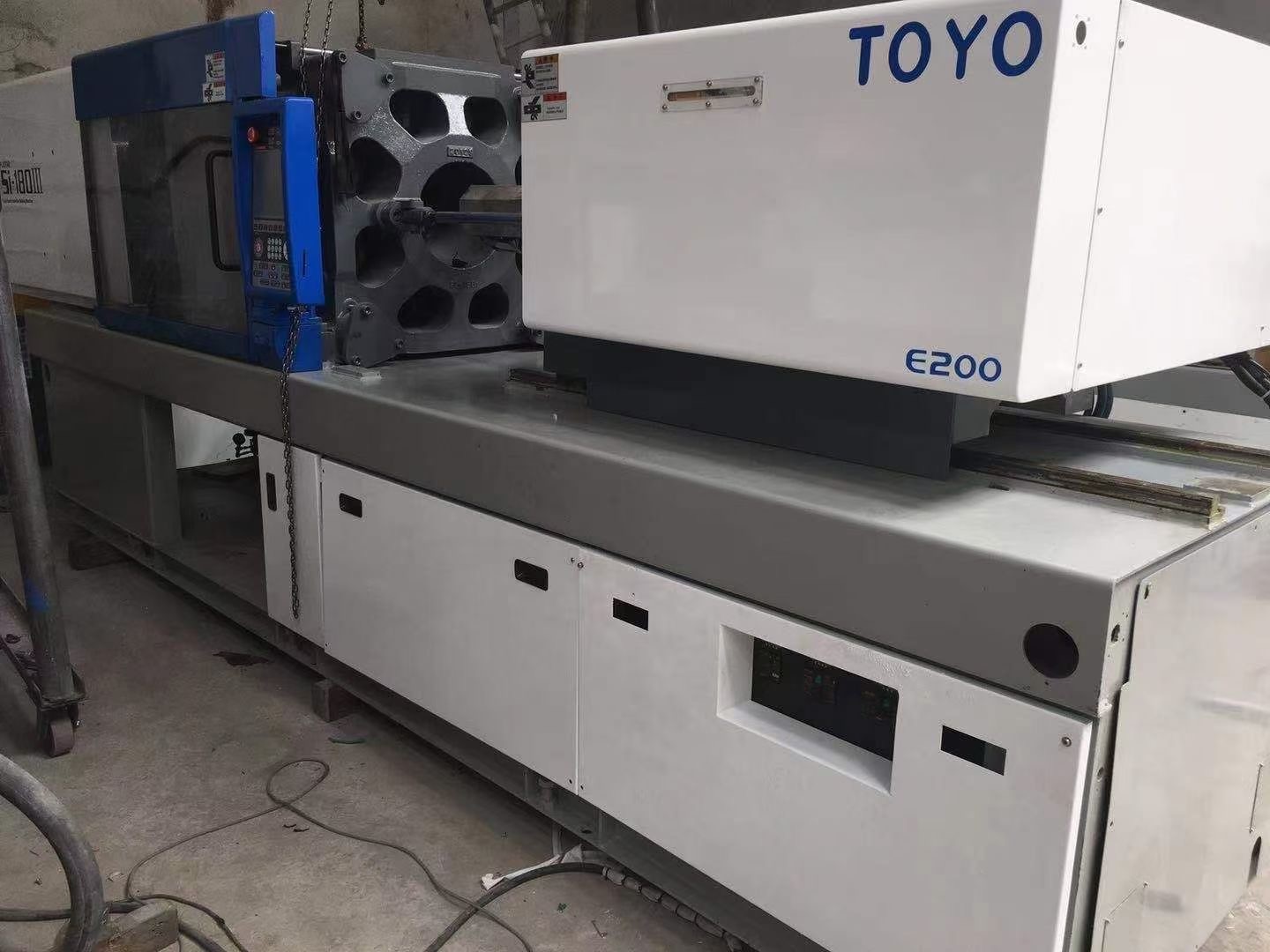  TOYO Old Plastic Injection Moulding Machine 180 Ton Electric Injection Moulding Machine Manufactures