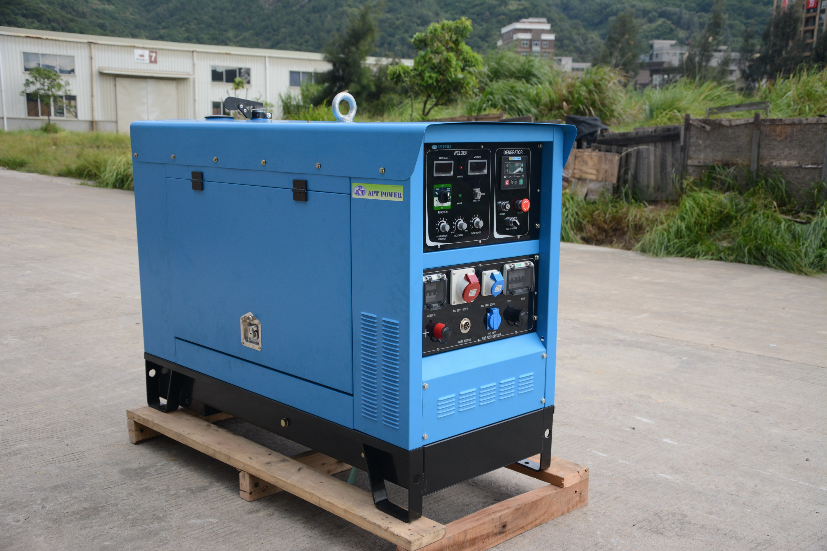  Welding Generator with Cummins Diesel Engine, MMA, GMAW and TIG Welding Functions Manufactures