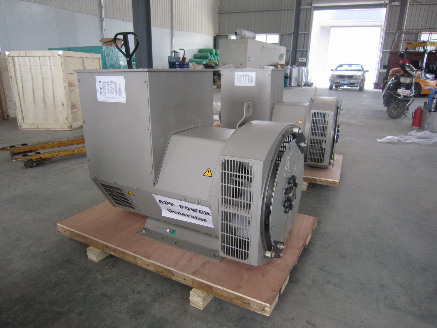  Stamford Alternator Model Number UCI 274 C Output 100kVA Three Phase 4 Wires IP23 Manufactures