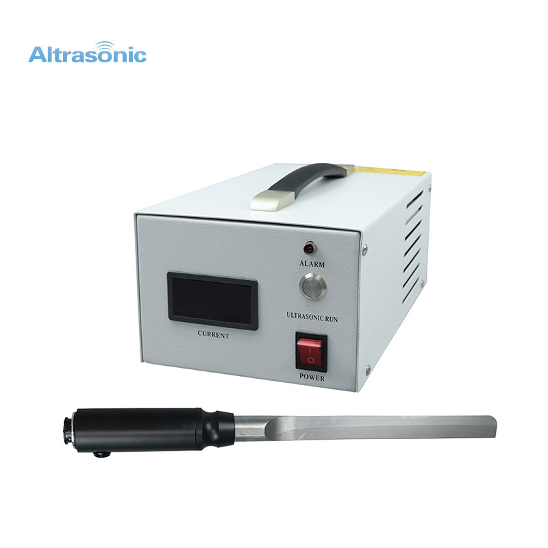  500W 28khz Ultrasonic Food Cutting Machine With Food Grade Titanium Alloy Manufactures