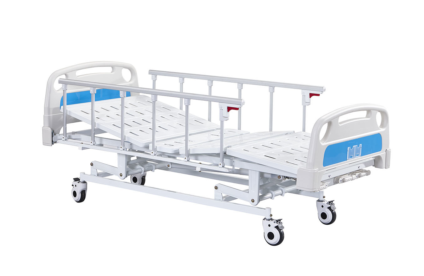  Metal Hospital Patient Care Bed Multifunction 3 Crank Manual Hospital Bed Manufactures