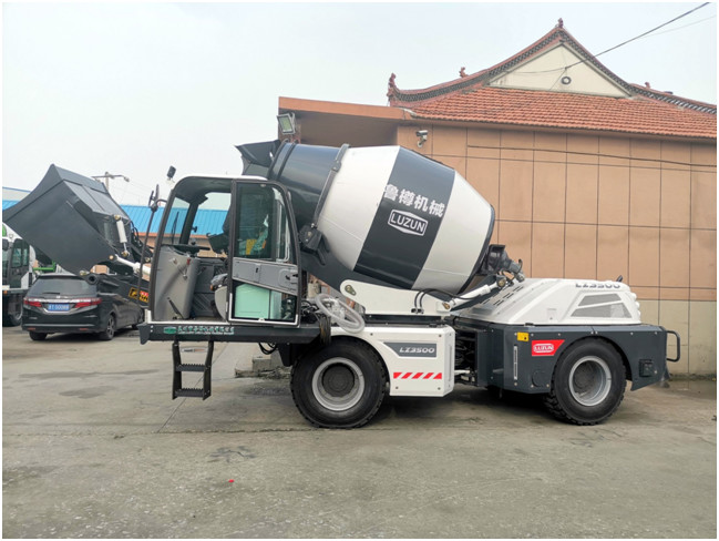  Mechanical Drum Bottom Lifting 3.5 Cbm Mobile Concrete Mixer Truck Manufactures
