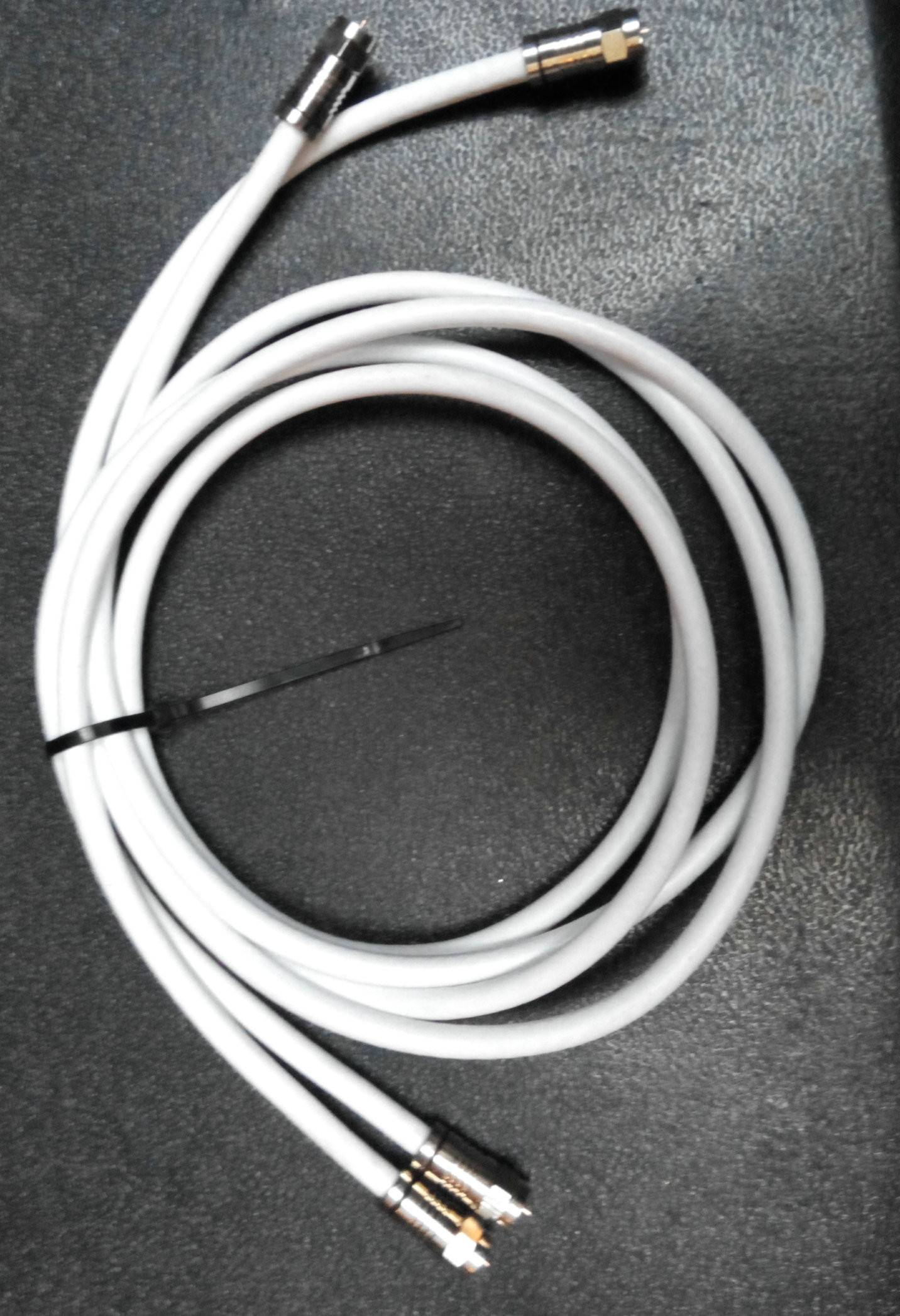  Flooding Compound RG6 Coaxial Cable Indoor PVC Jacket F Connector ROSH Compliant Manufactures