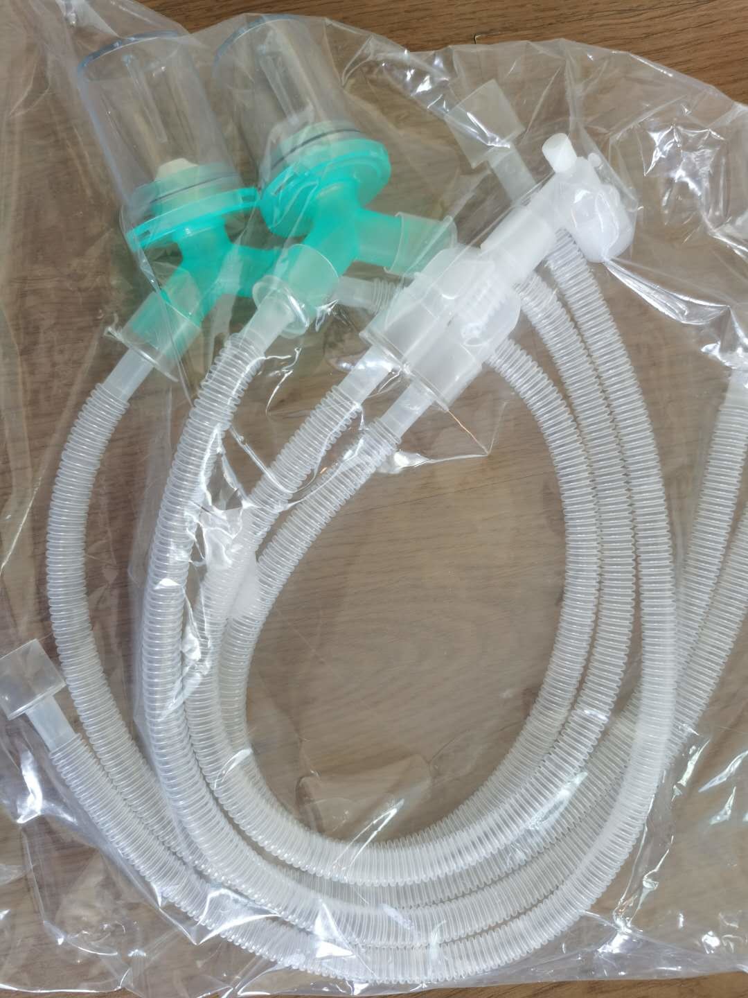  15mm Diameter 1.6m Length Anesthesia Breathing Circuits Adult Type Manufactures