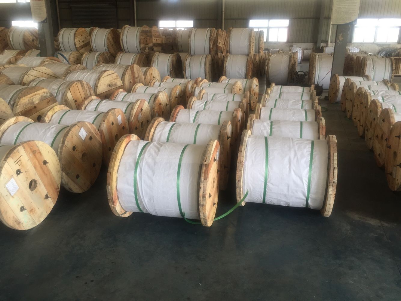  5 / 16 X 5000 FT 1 X 7 EHS Guy Strand Wire , Overhead Guy Wire Manufactures