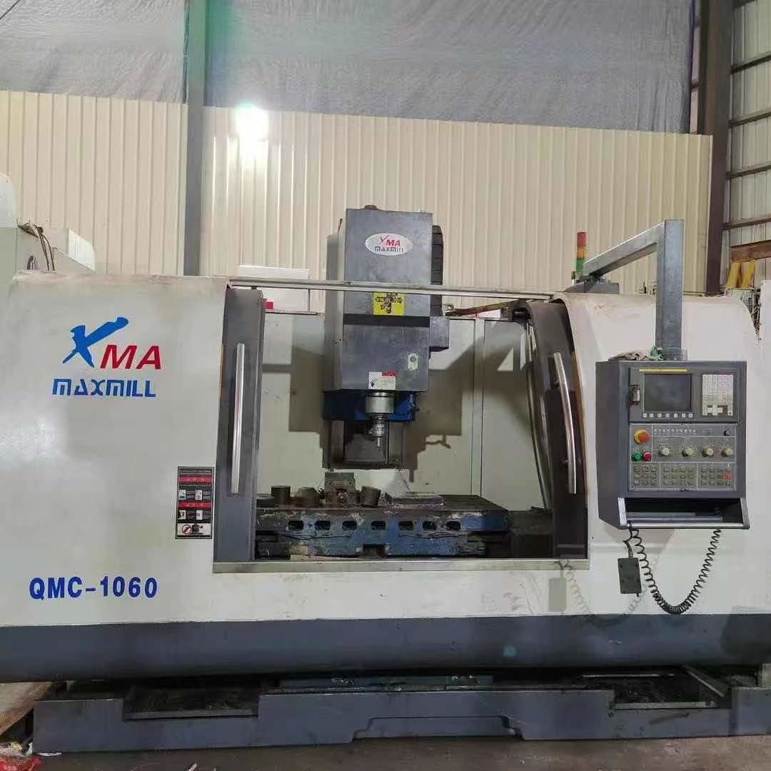  Second Hand 3 Axis CNC Milling Machine Center Class C3 Precision Screw Manufactures