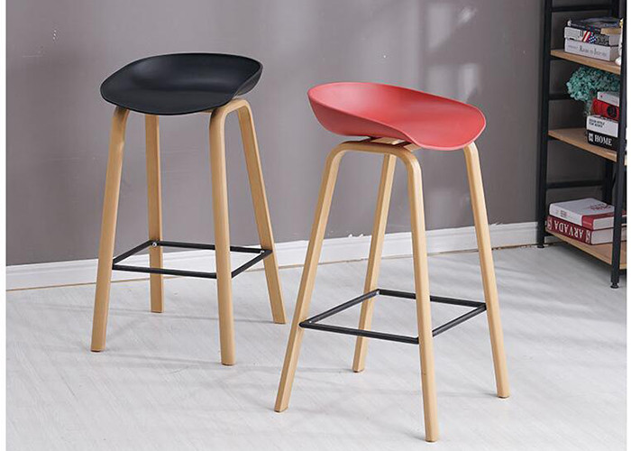  Height Fixed Beech Bar Stool , PU Synthetic Leather Bar Stools Counter Height Manufactures