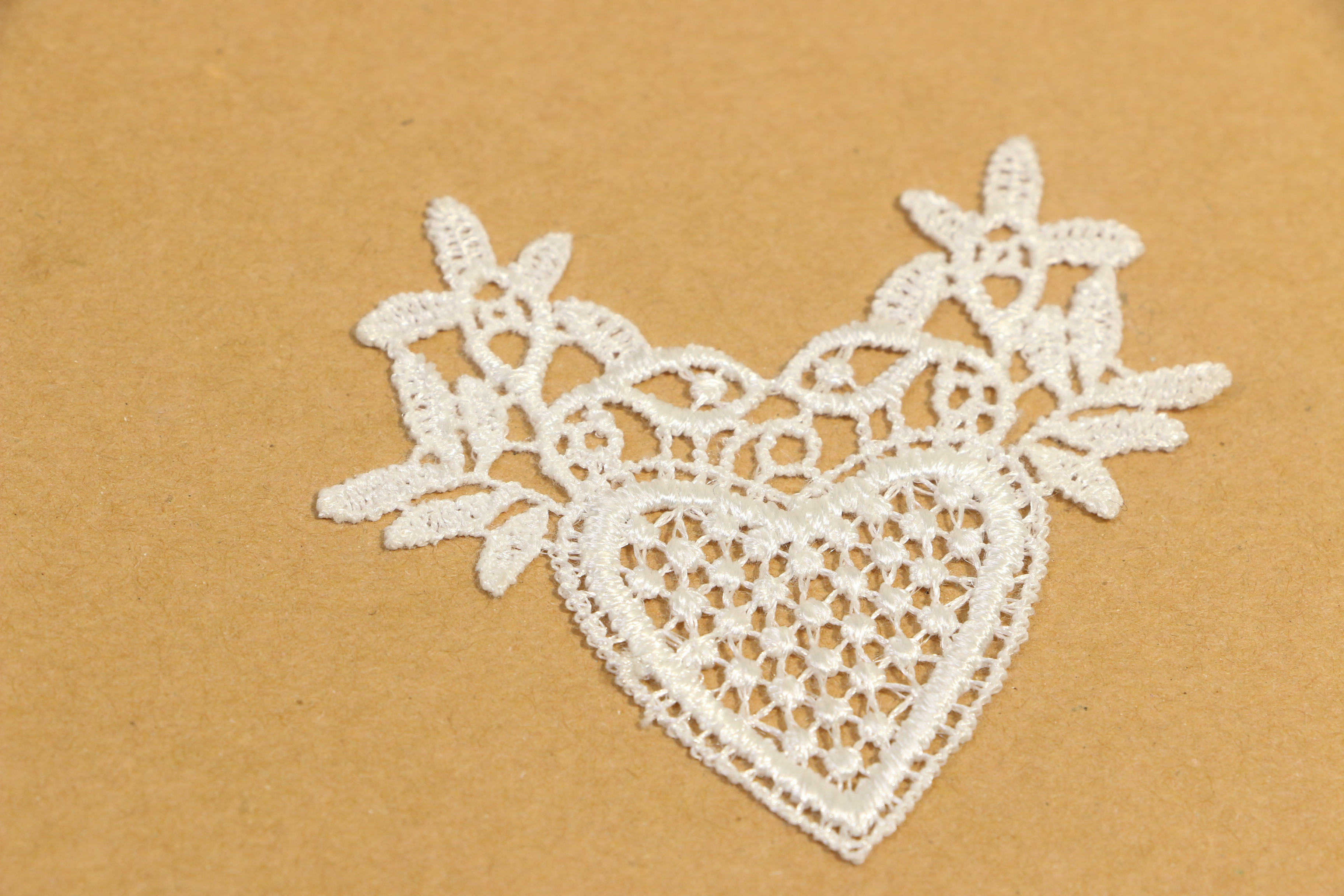  Embroidery Guipure Lace Applique 70mmx70mm Size Heart Shaped Manufactures