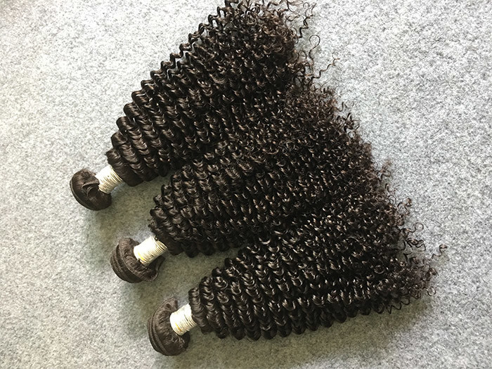 China Extremely Soft 8A Virgin Hair Bundles No Split Ends , Free Tangle For Women on sale