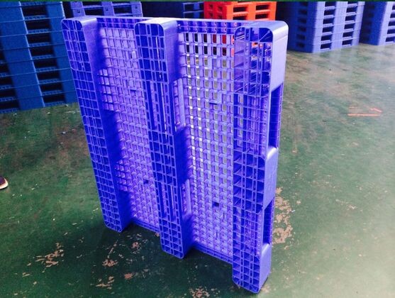  Anti Slip Heavy Duty Warehouse Pallet Racks With 4000KG Max Load Capacity Manufactures
