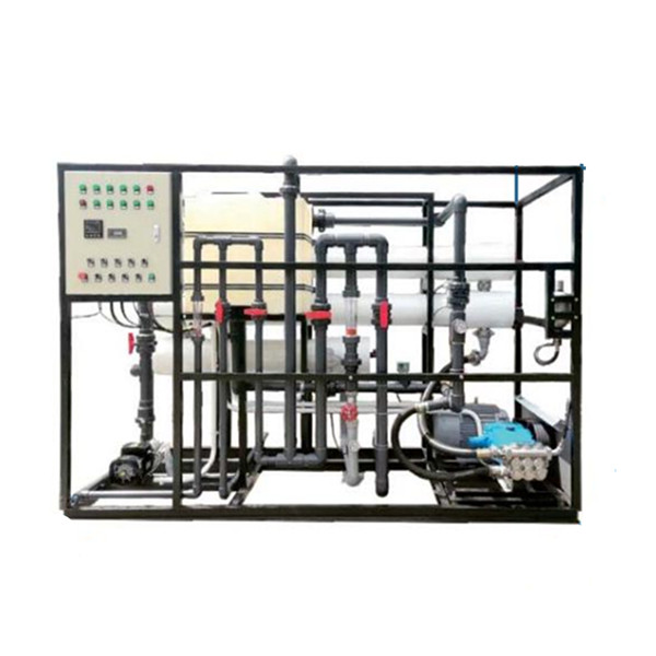  Marine Boat Pure Water Desalination Machine 25L Water Yield 7.5KW Manufactures