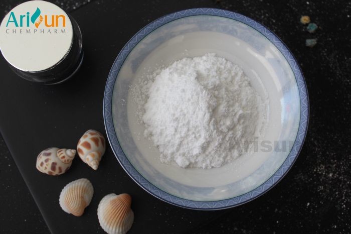  CAS NO.501-35-0 kojic acid Raw Cosmetic Ingredients For Melanin Specific Inhibitor Manufactures