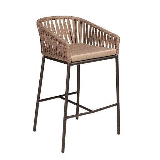  Comfortable 1050mm Height 560mm Width Rattan Wicker Bar Stools For Hotel Manufactures