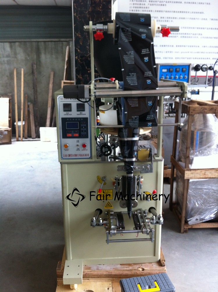  OPP FIilm Biscuit Packing Machine , 40BPM 380VAC Dried Fruit Packaging Machine Manufactures