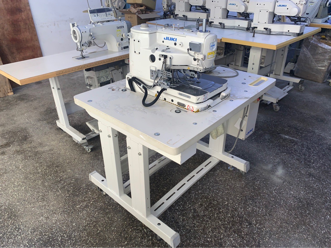  Single Shear Secondhand Sewing Machine Juki 3200 Eyelet Buttonhole Sewing Machine Manufactures
