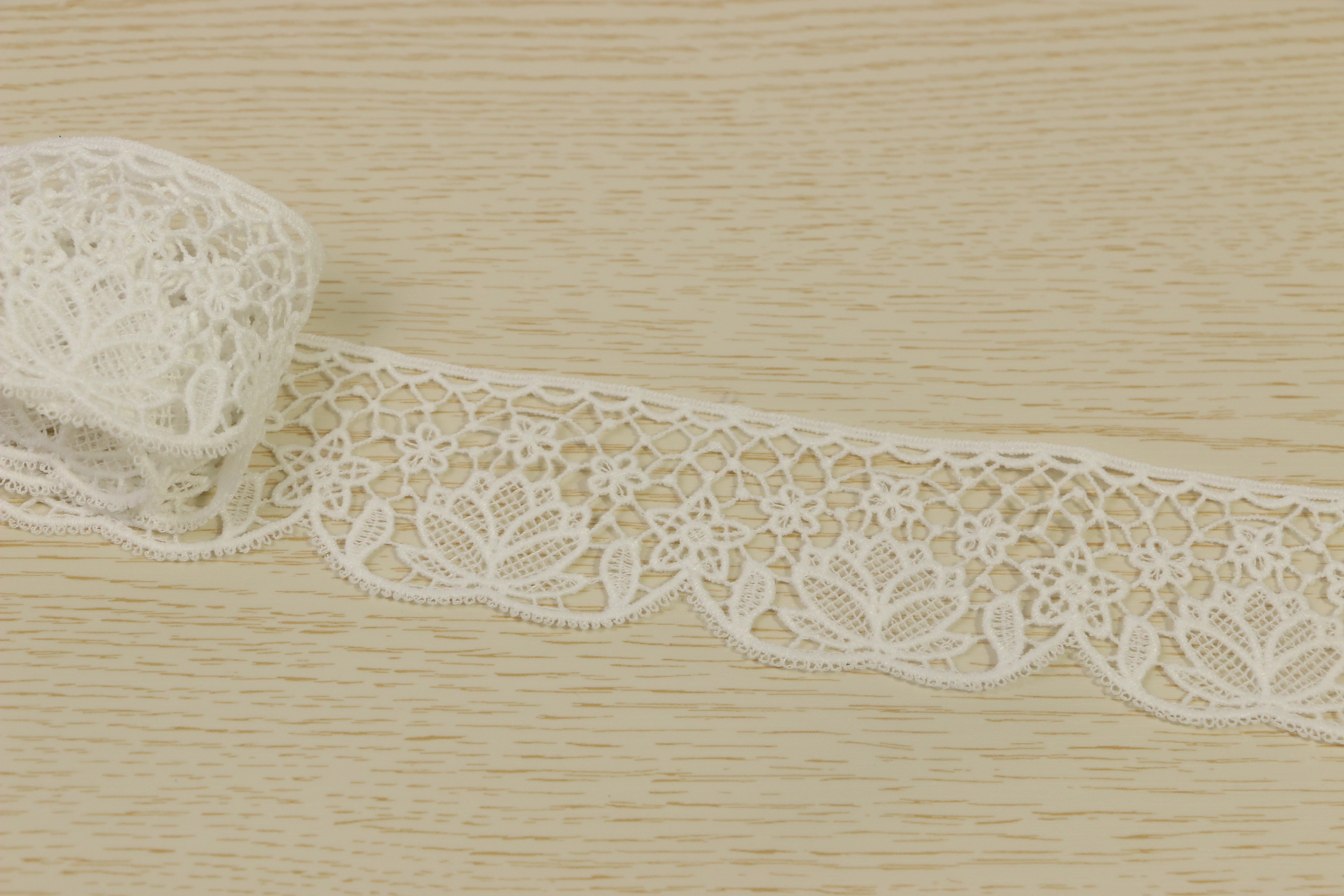  100% Polyester Decorative Chemical Lace Trim For Dressing And Bedding Manufactures