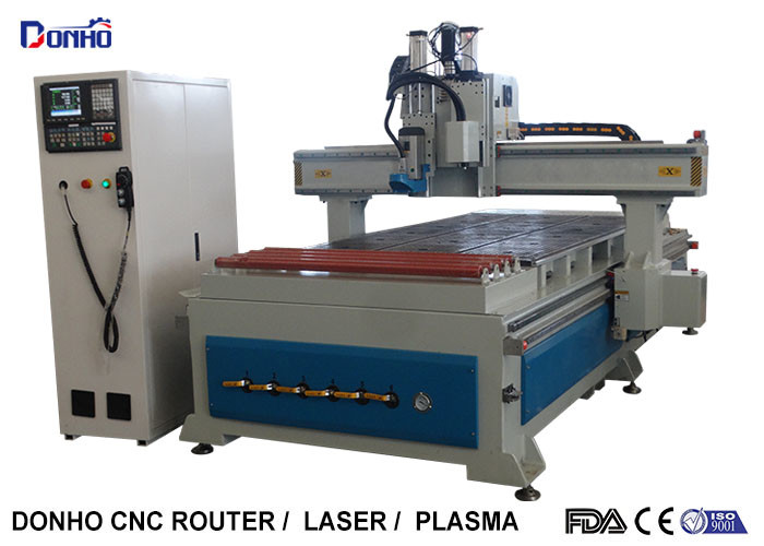  Woodworking CNC 3D Router Machine With Conveyor Wheel Syntec Control System Manufactures