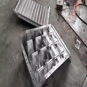  10000 Shots Plastic Pallet Mold , 80L Rotomolded Rotation Mould Manufactures