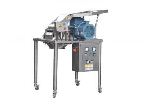  Small Location Industrial Pulverizer Machine Dry Diced Mushrooms 220-660 V Manufactures