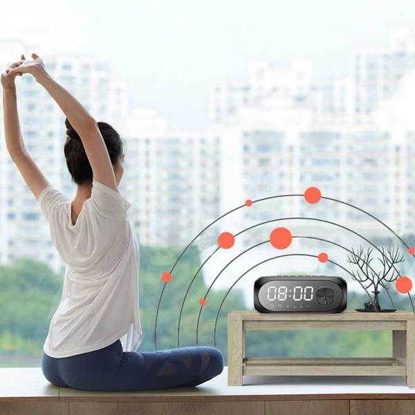 60Hz 10Hours Play Time Wireless Portable Speaker With Clock Led Mirror Plate