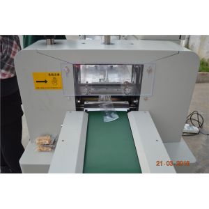 Touch Screen Automatic Pouch Packing Machine For Ice Cream 30-220 pcs/min