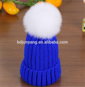  women knit hat with fur poms Manufactures