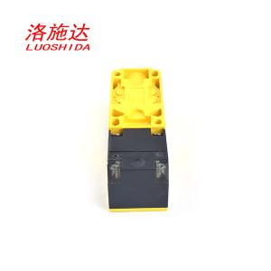  Q40 Square Analog Inductive Proximity Sensor With 4-20mA Current Output Sensor Switch Manufactures