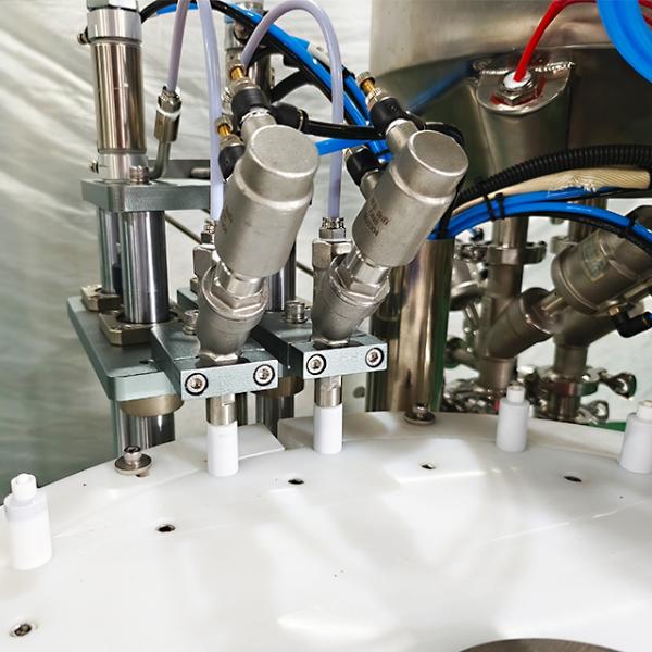 400 KG Capacity Glue Bait Syringe Filling and Capping Machine ± 1% Filling Accuracy