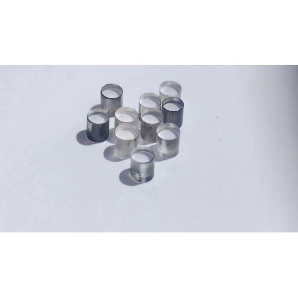 Cylindrical Laboratory Grown Diamond Colorless No Defect CVD Stick Dia 2.6x3mm