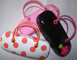 China Hot selling printed handmade sunglasses cases with handle-flower n dot design printed on sale