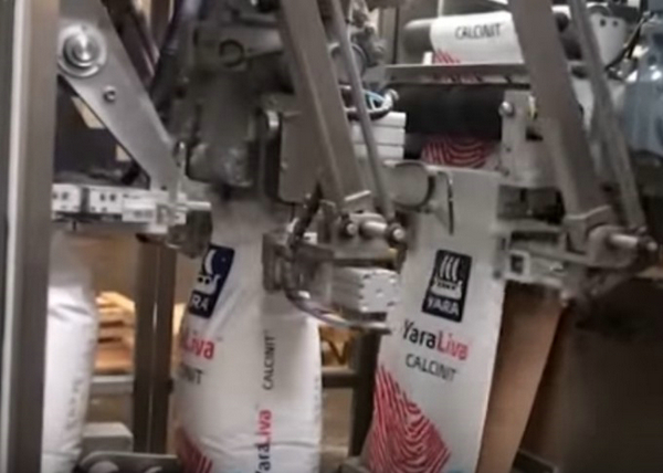 Fully Automatic FFS Packaging Machine / Bagging Machine With Heat Sealing