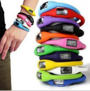 China Cheap Kids Children Digital Watch Sport Silicone Rubber Ion Bracelet Watch 10g on sale
