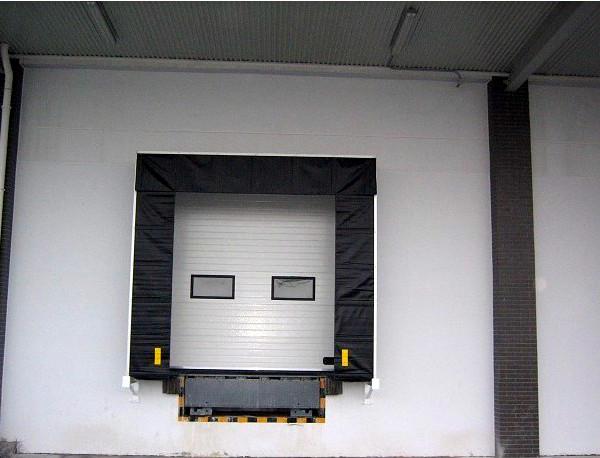 High Resilient Loading Dock Seals And Shelters And Vehicle Restraint , High Efficiency