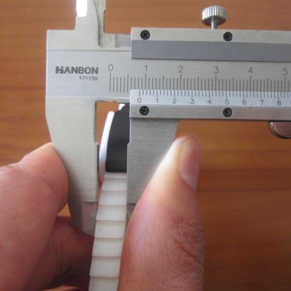 Durable Adjustable Polymers Material Medium Size Cable Clamps Cord Management for Cable Wire Rope Organization