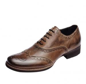 China Soft Men'S Casual Shoes Normal Size Brown Leather Brogue Sneakers on sale