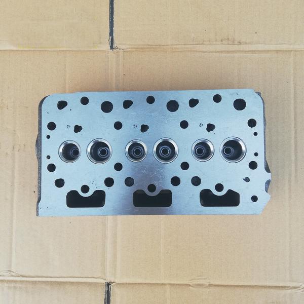 Quality Diesel engine cylinder head Kubota D722  for excavator standard size performance engine parts auto engine components for sale