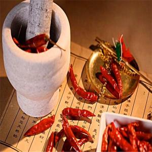  Granule Dried Chilli Seeds With Moisture 8%-12% Crispy Texture Manufactures