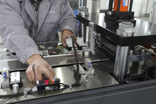 bank debit chip plastic pvc card Board Laminating Machine Card Press Machine Manufcturer China