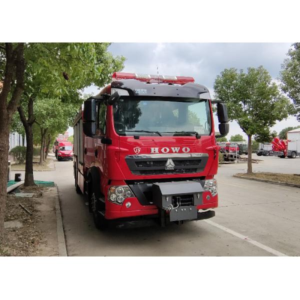 Quality 213KW 8 Ton Water and Foam Tender Fire Truck with Front Rescue Tow Hook for sale