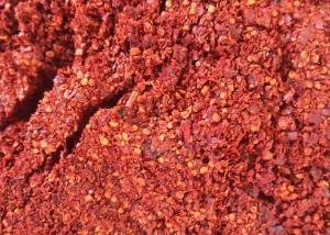 China 10*1 KG/Carton Crushed Chilli Peppers Dried Jinta Chilli Flakes 20,000-50,000 SHU Pizza on sale