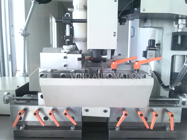 Precise Commutator Turning Lathe Machine Three Servo Motor With