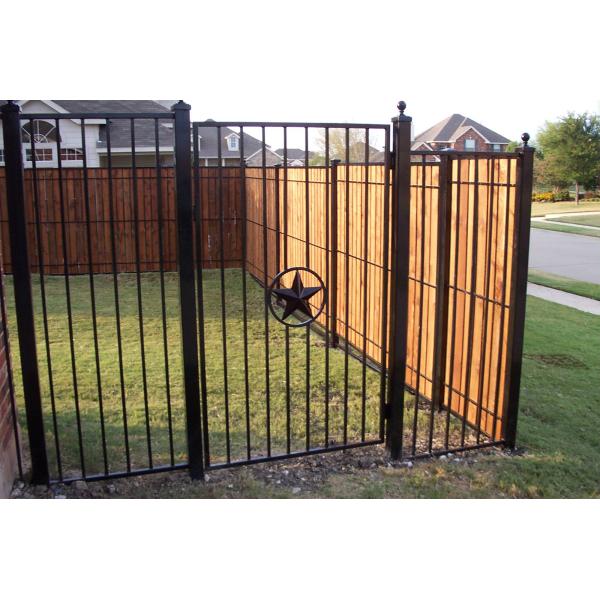 Safety First Tubular Steel Fence Child-Proof