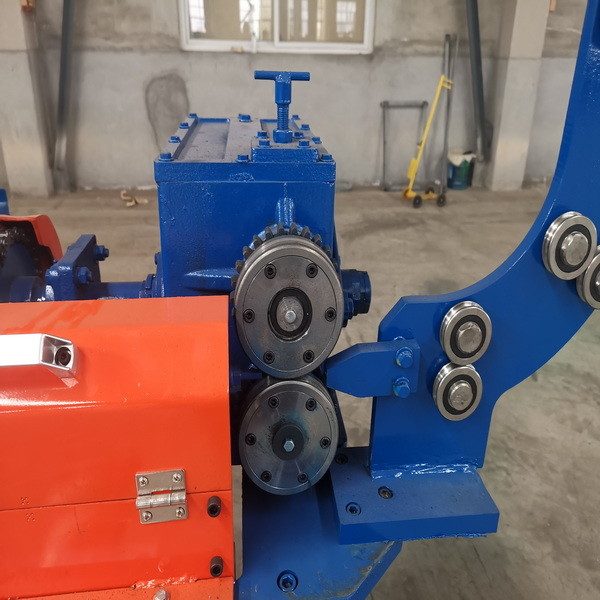 Seven Feet 415v Drive Shaft Welding Machine Automatic