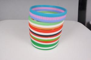China 3 color segmented country flags silicone bracelet silicone wristband with factory price on sale