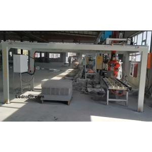  Automatic Servo Clamp Pallet Handling Loading Unloading Machine With LCD Touch Screen Manufactures