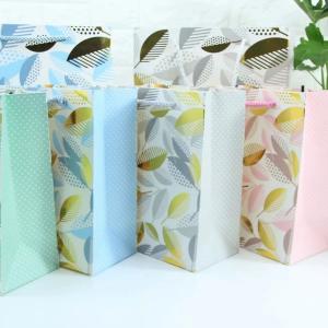 China Customized Recyclable Kraft Floral Shopping Bag Commercial Paper Bag on sale
