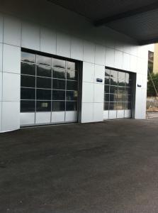 China Large Size Aluminium Glass Garage Doors Electric Running 40mm Panel Thickness on sale