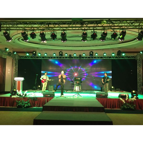 512x512mm LED Display Cabinet , P4 SMD Inside Full Color LED Display Light Weight